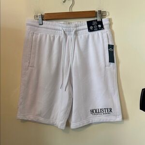 Hollister Men's White 9” Fleece Shorts Size M